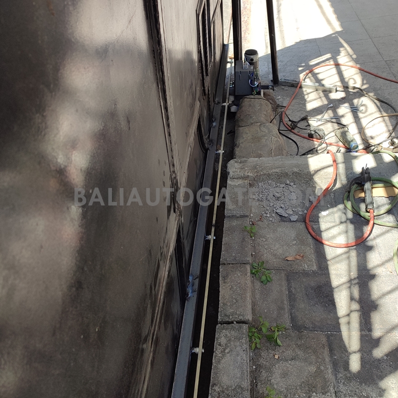 jasa pemasangan Mesin Otomatis Pintu Sliding di bali